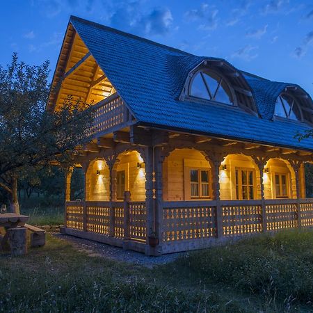 Magnolia Resort Chalets Viseu de Sus Bagian luar foto
