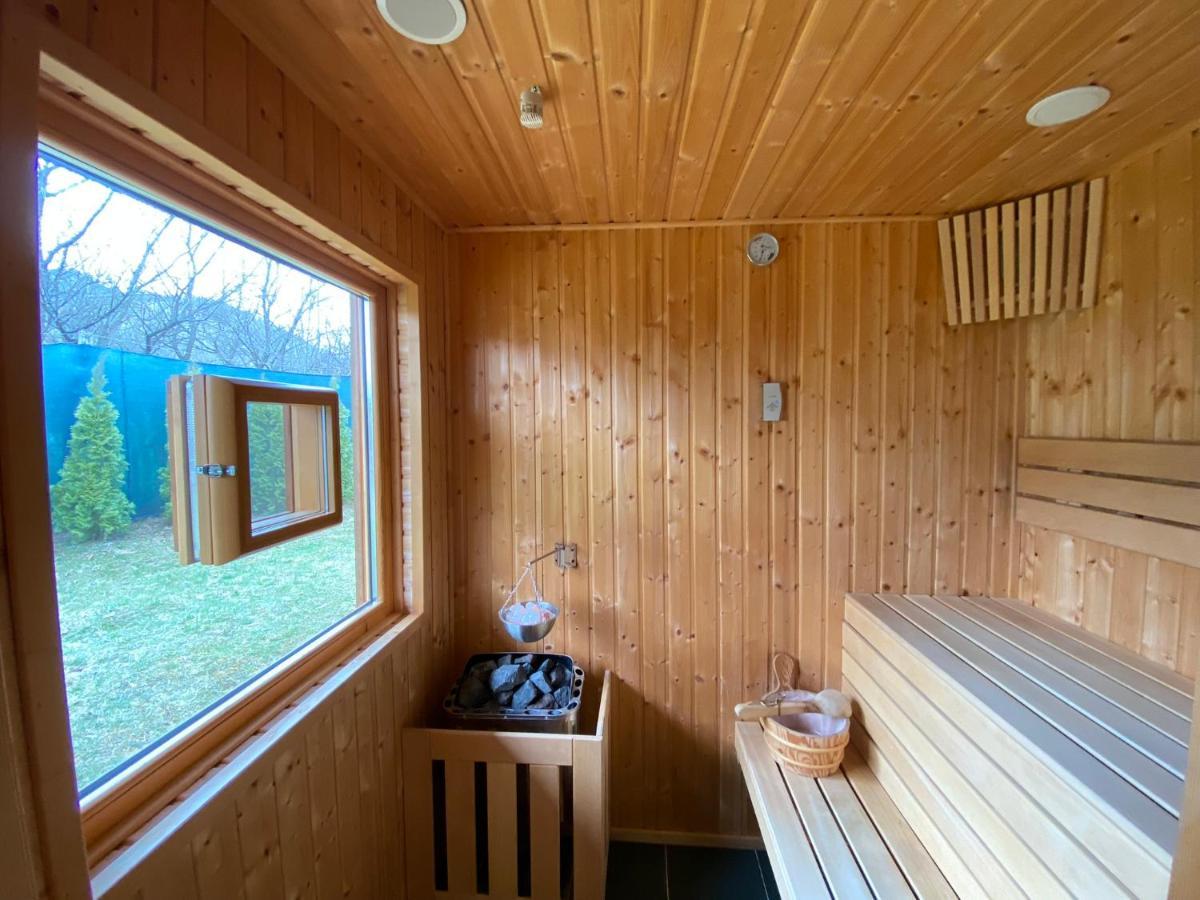 Magnolia Resort Chalets Viseu de Sus Bagian luar foto