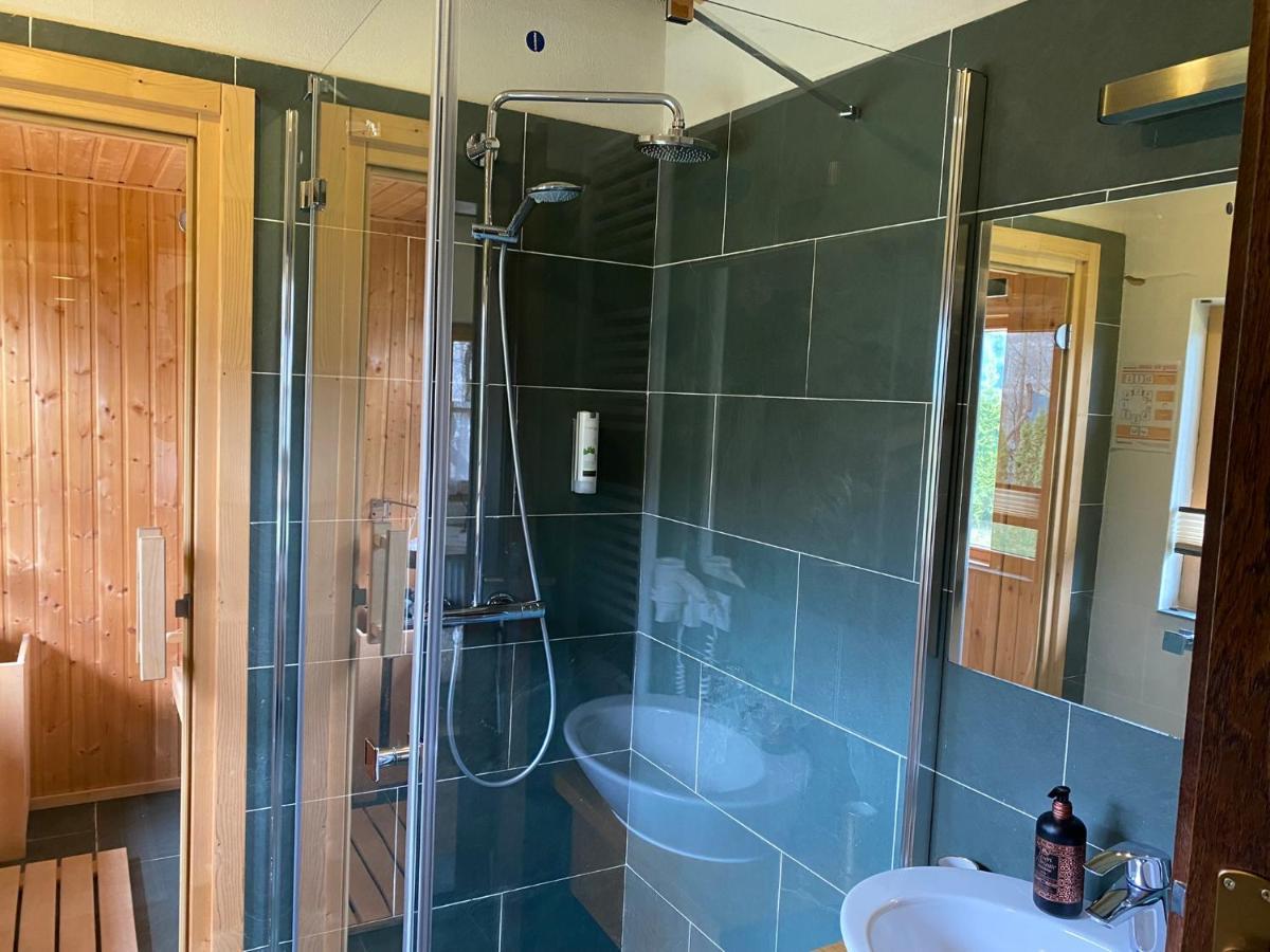 Magnolia Resort Chalets Viseu de Sus Bagian luar foto