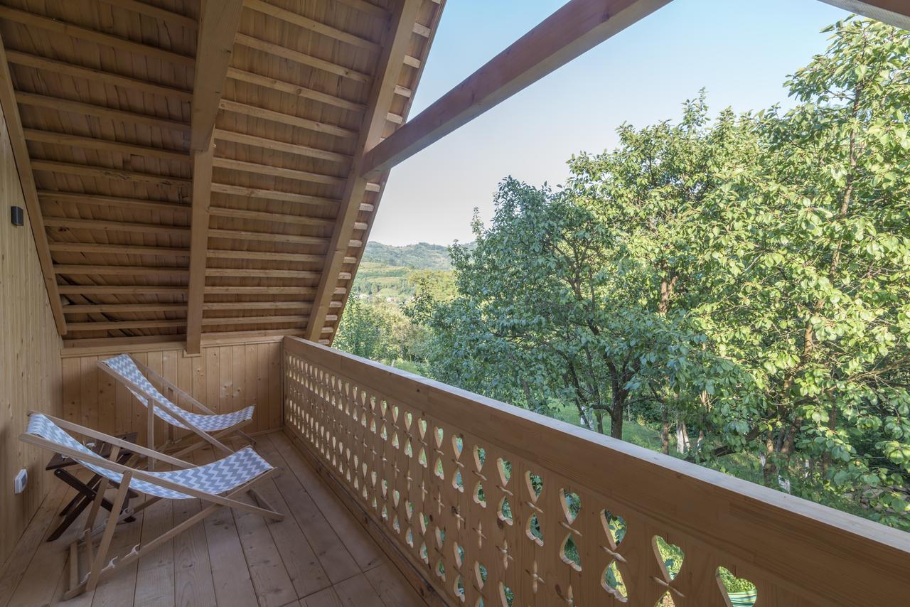 Magnolia Resort Chalets Viseu de Sus Bagian luar foto
