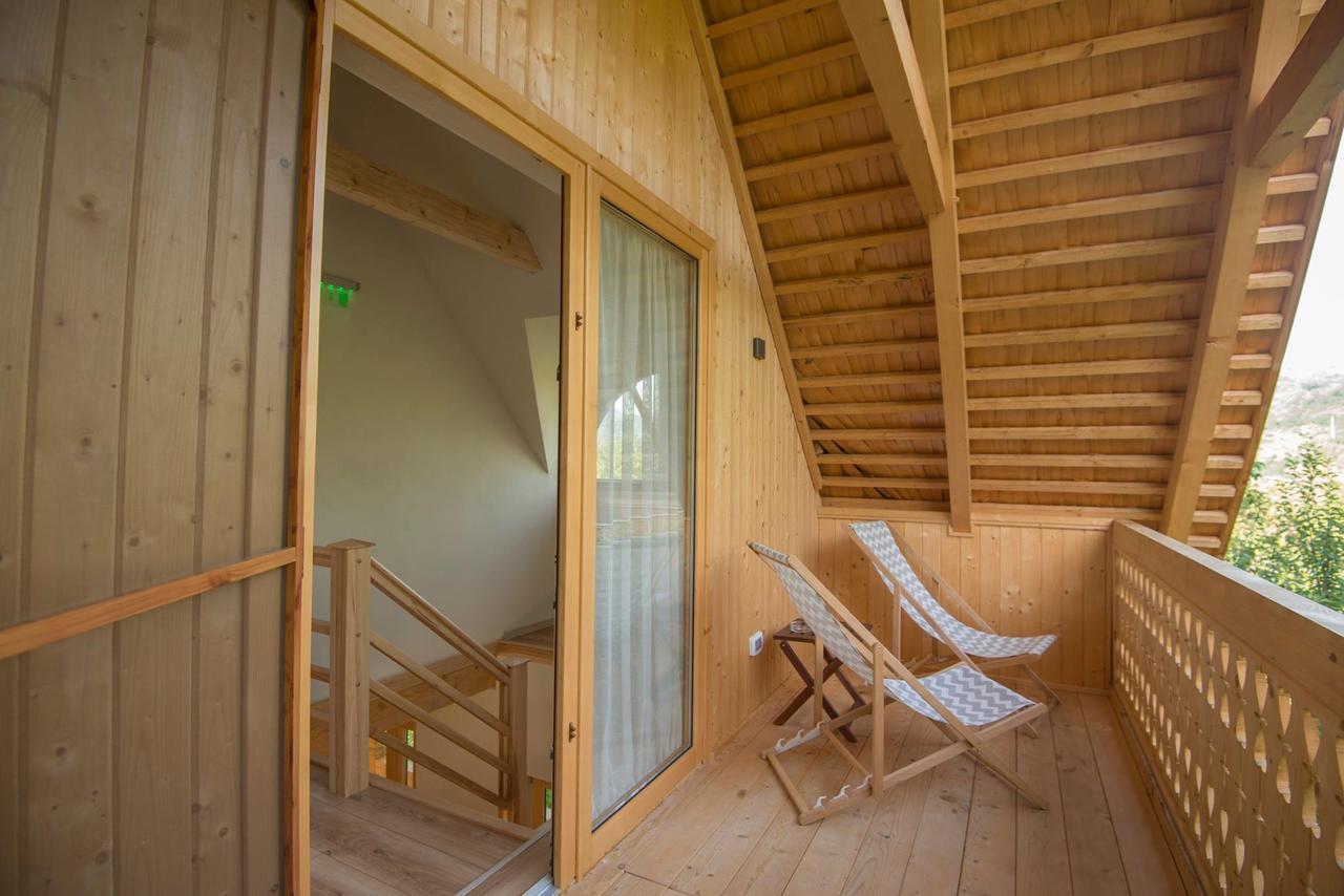 Magnolia Resort Chalets Viseu de Sus Bagian luar foto